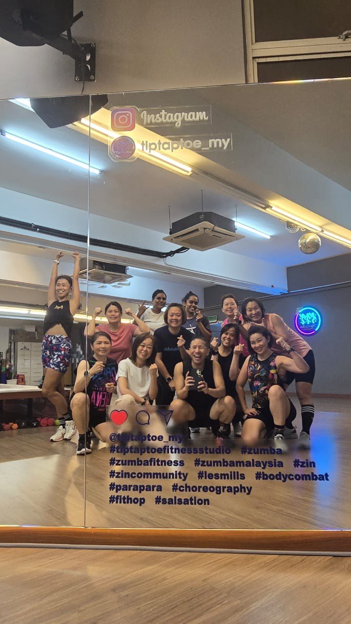 Tip Tap Toe studio group mirror selfie